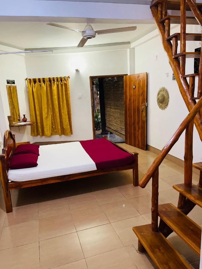 New Roy Guest House Kalkudah  Esterno foto
