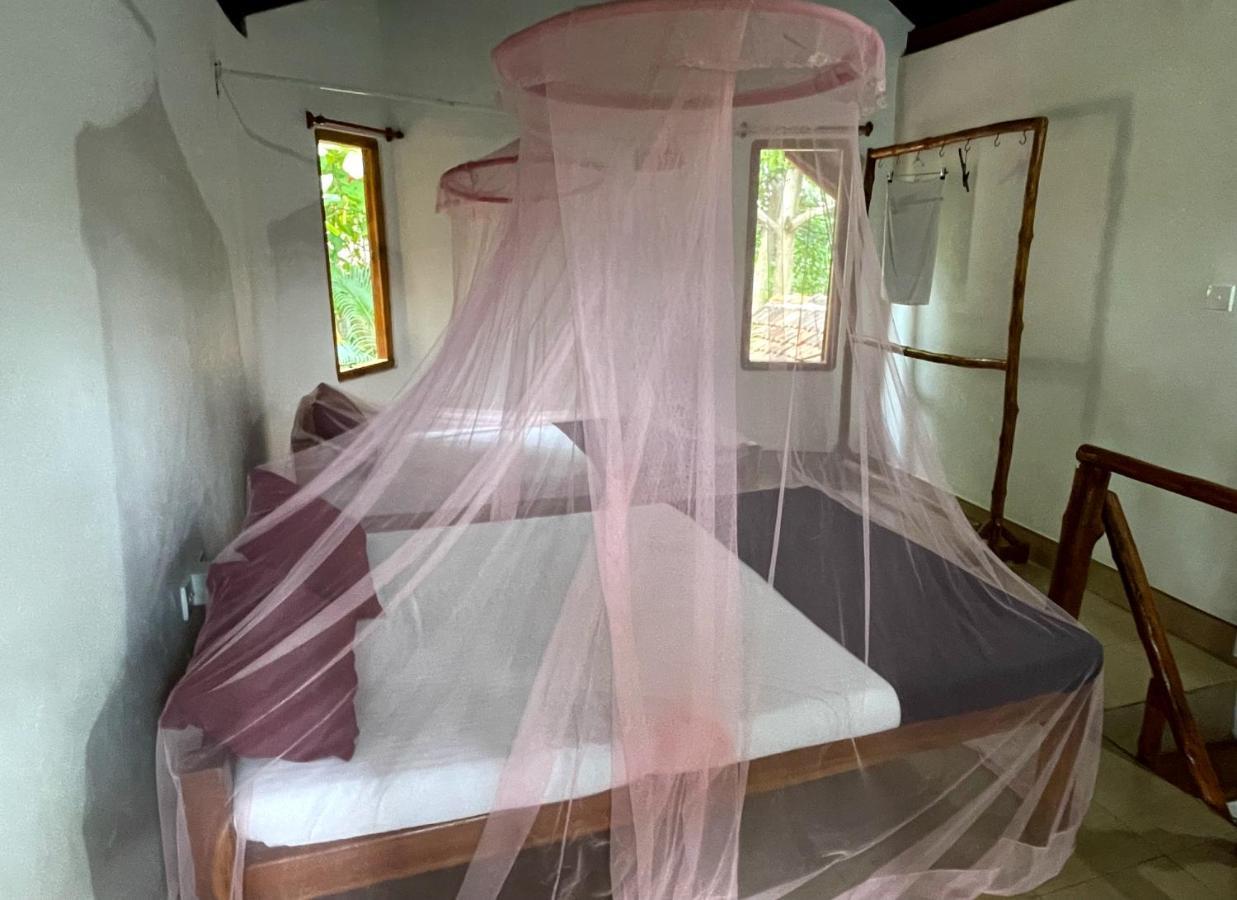 New Roy Guest House Kalkudah  Esterno foto