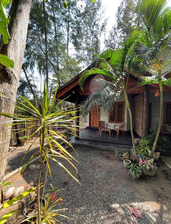New Roy Guest House Kalkudah  Esterno foto