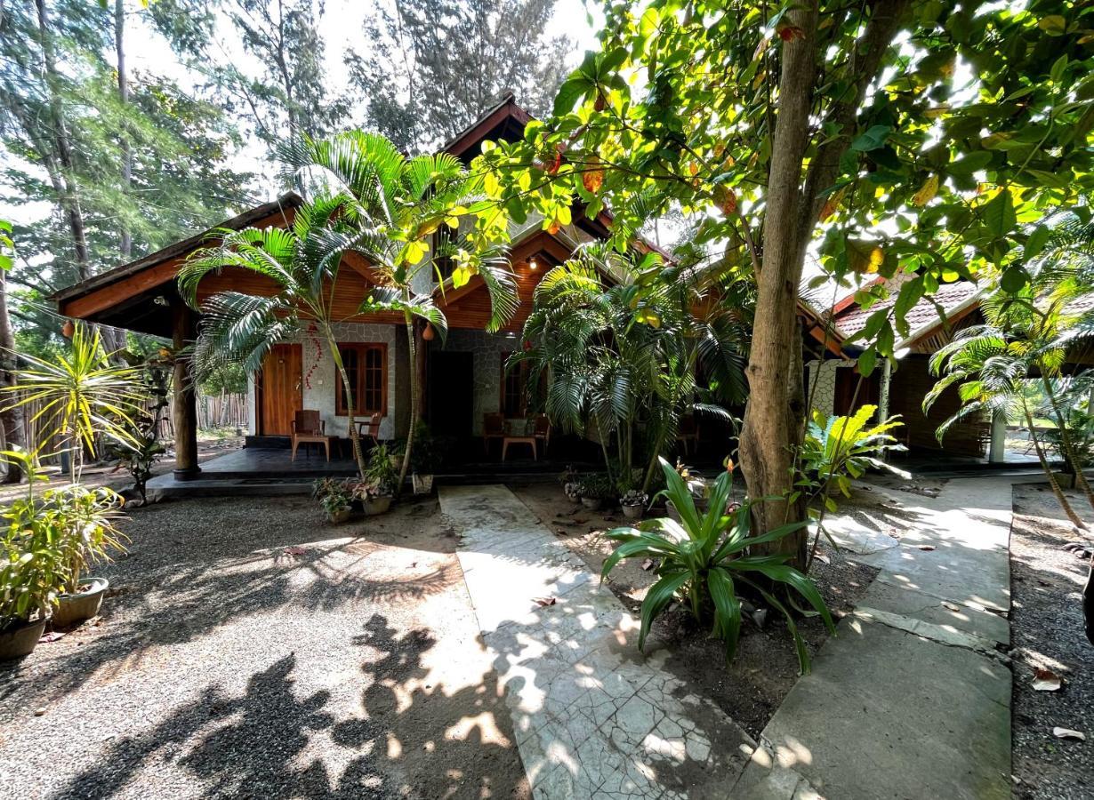 New Roy Guest House Kalkudah  Esterno foto